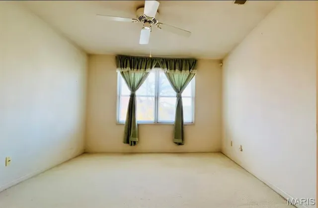 $236,000 | 5428 Duchesne Parque Drive, St. Louis, MO 63128