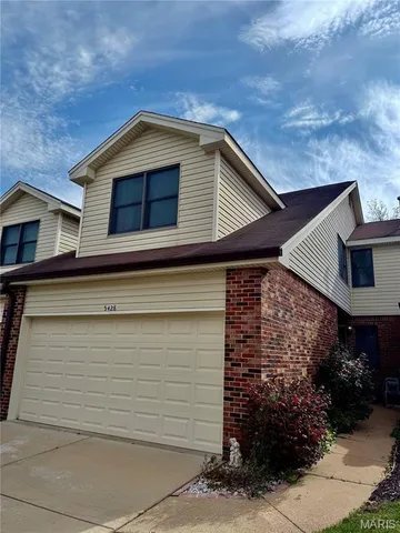 $236,000 | 5428 Duchesne Parque Drive, St. Louis, MO 63128