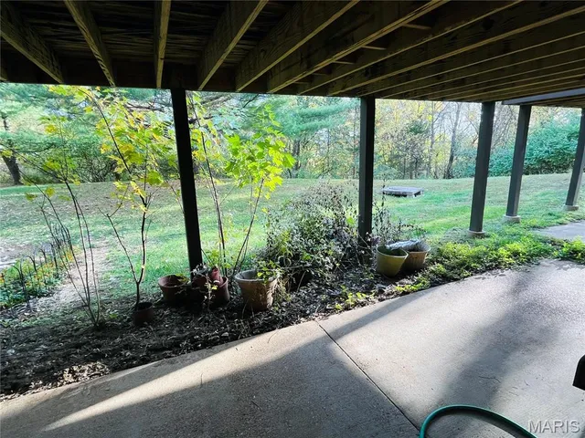 $236,000 | 5428 Duchesne Parque Drive, St. Louis, MO 63128