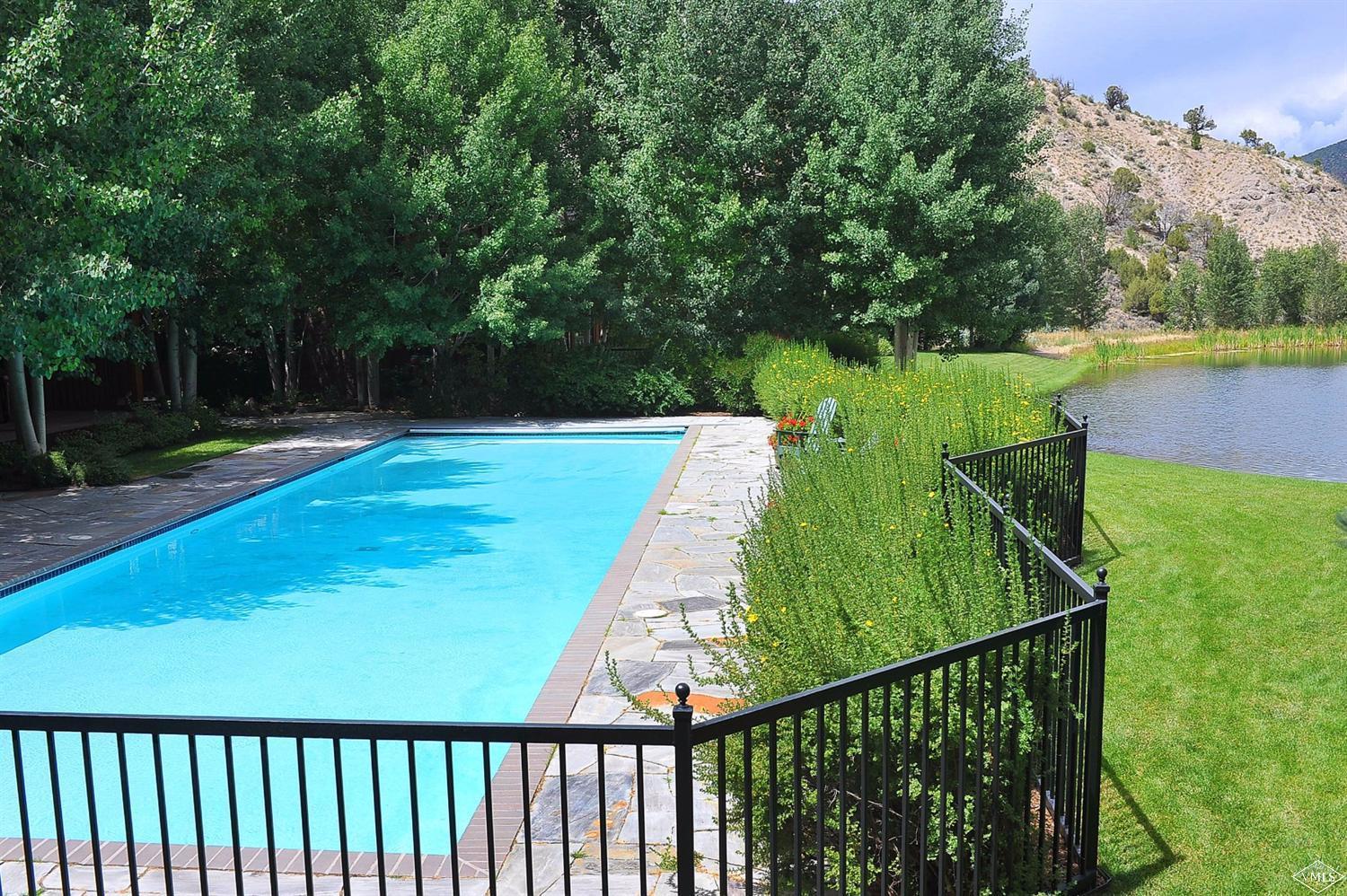 1550 Diamond Star Road Wolcott, CO 81655 - Photo 15 of 25 a view of a balcony with an outdoor space