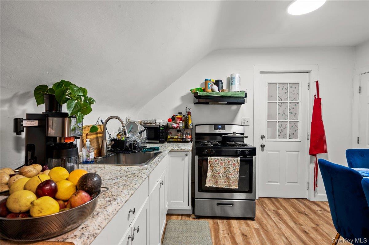 95 Grant Street Rye Brook, NY 10573 - Photo 26 of 30 Apt 3 - Kitchen