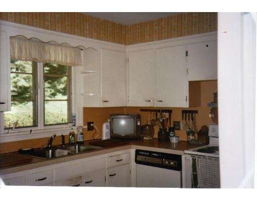 23 Jacobs Road Southbridge, MA 01550 - Photo 8 of 14 Gallery Image 8
