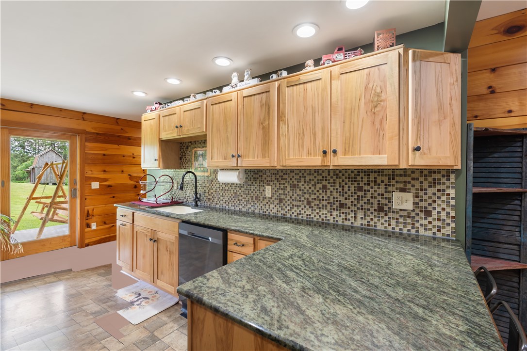 8636 Oak Hill Road Dansville, NY 14807 - Photo 9 of 50 granite countertops