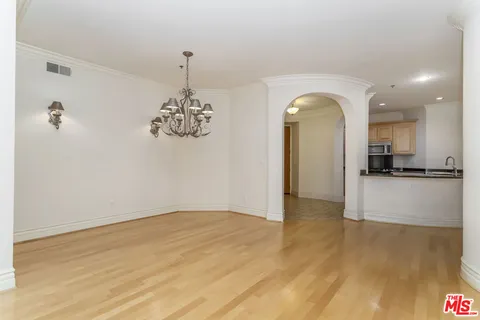 $1,099,999 | 10364 Almayo Avenue, Unit 103, Los Angeles, CA 90064