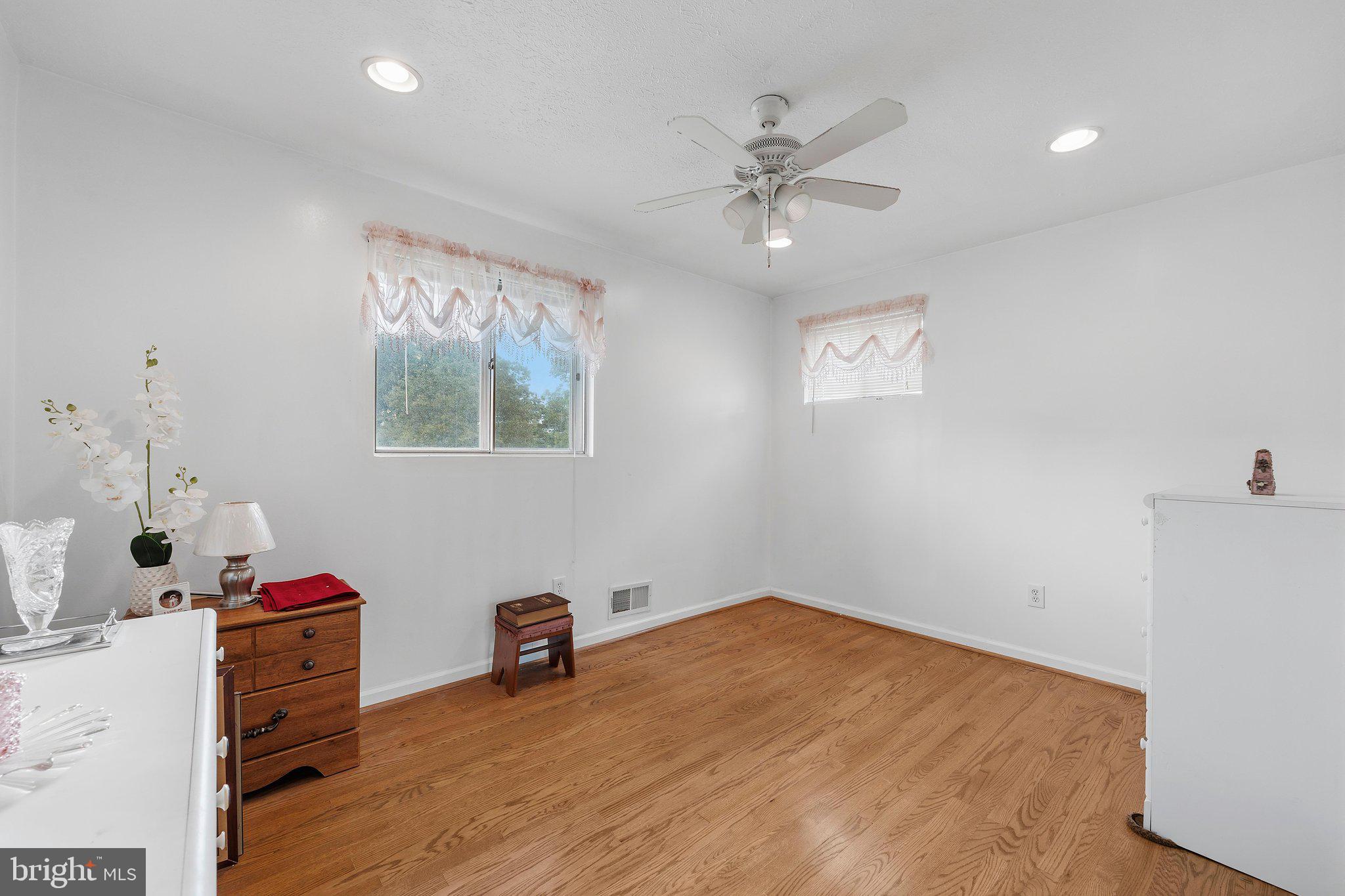 5608 Huntsmoor Road Baltimore, MD 21227 - Photo 30 of 45 Gallery Image 30