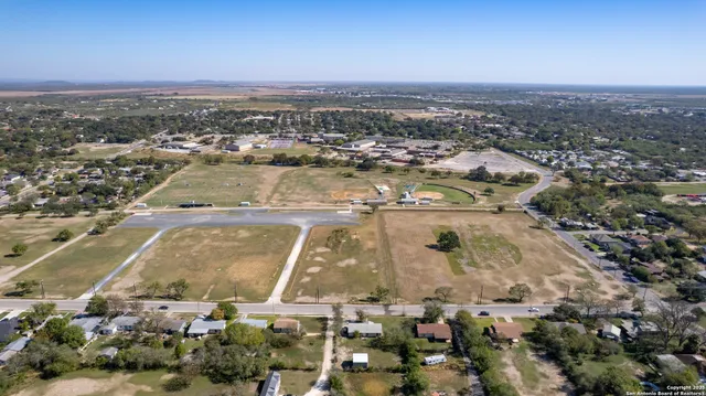 $187,000 | 733 North Camp Street, Uvalde, TX 78801