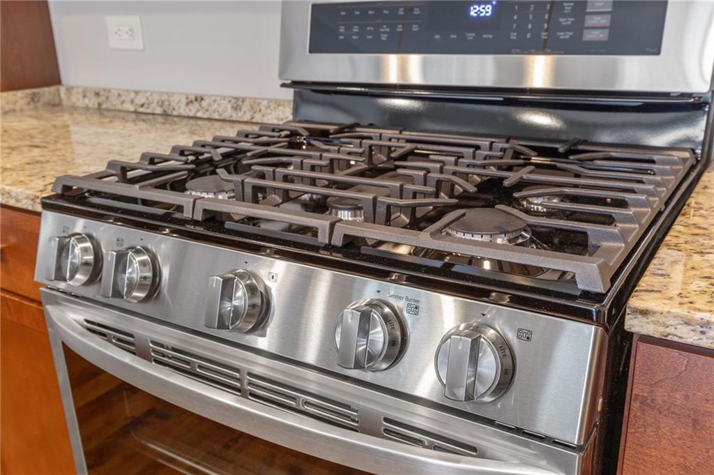 201 West Ponce De Leon Avenue, Unit 35 Decatur, GA 30030 - Photo 9 of 42 a close view of stove top oven