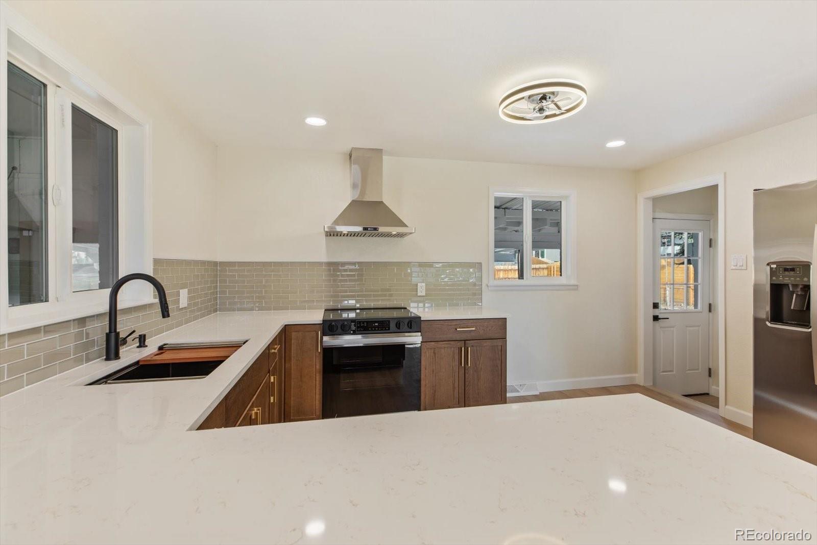 6097 South Elizabeth Way Centennial, CO 80121 - Photo 14 of 46