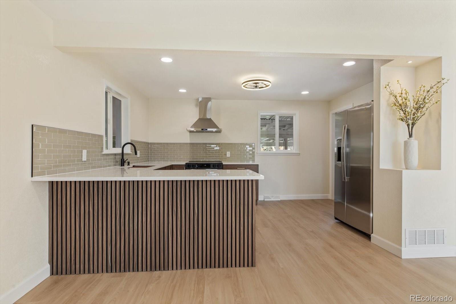 6097 South Elizabeth Way Centennial, CO 80121 - Photo 8 of 34