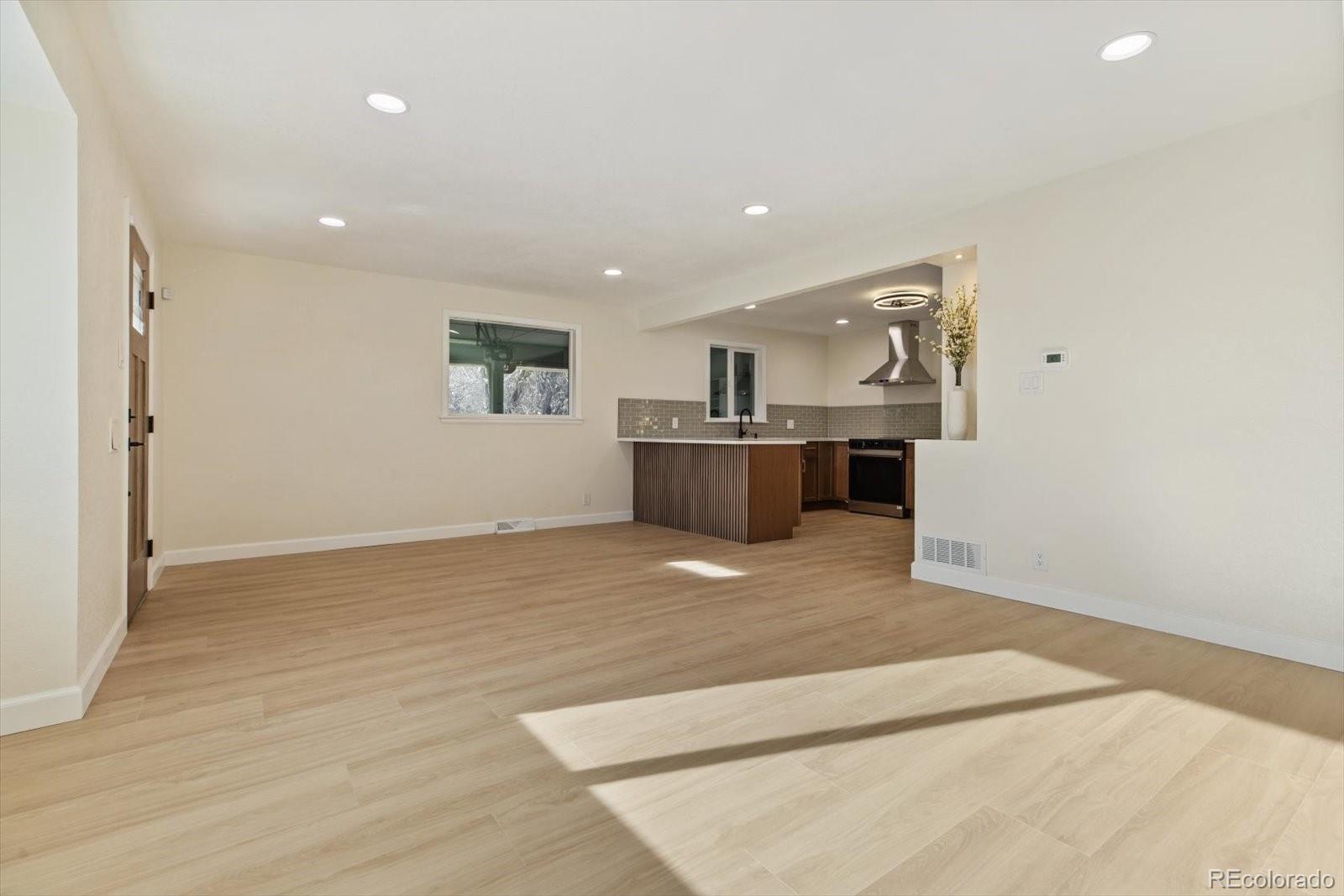 6097 South Elizabeth Way Centennial, CO 80121 - Photo 10 of 46