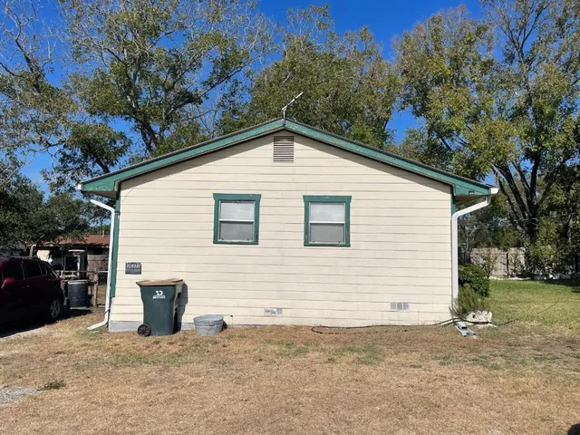 $124,999 | 1510 East Fannin Street, Luling, TX 78648