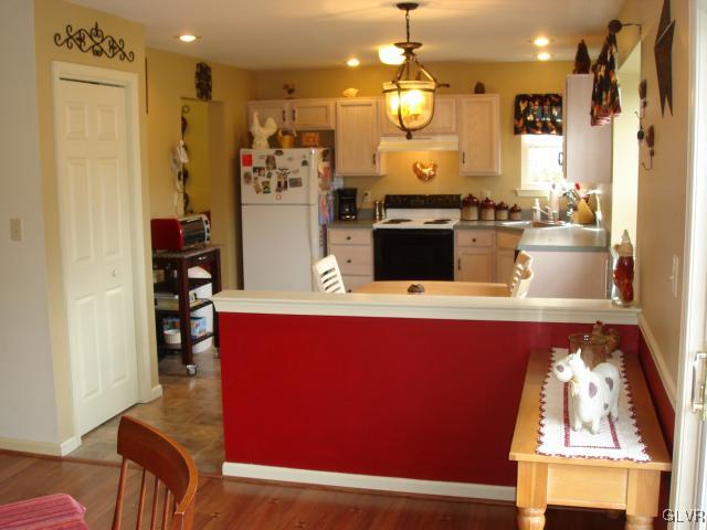2357 Red Maple Drive Coplay, PA 18037 - Photo 8 of 32 Gallery Image 8