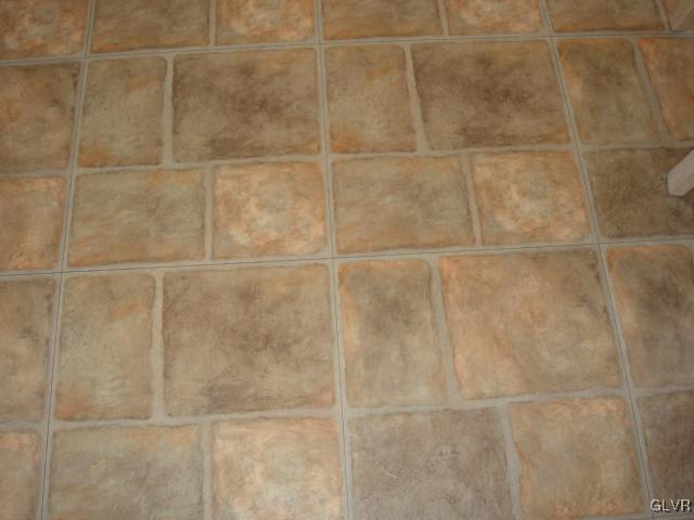 2357 Red Maple Drive Coplay, PA 18037 - Photo 10 of 32 Gallery Image 10