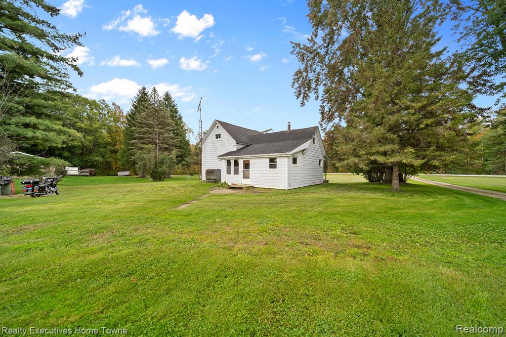 12972 Norman Road Yale, MI 48097 - Photo 19 of 36
