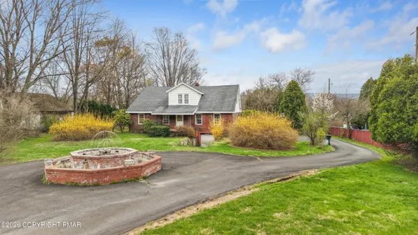 $695,000 | 2115 West Main Street, Stroudsburg, PA 18360