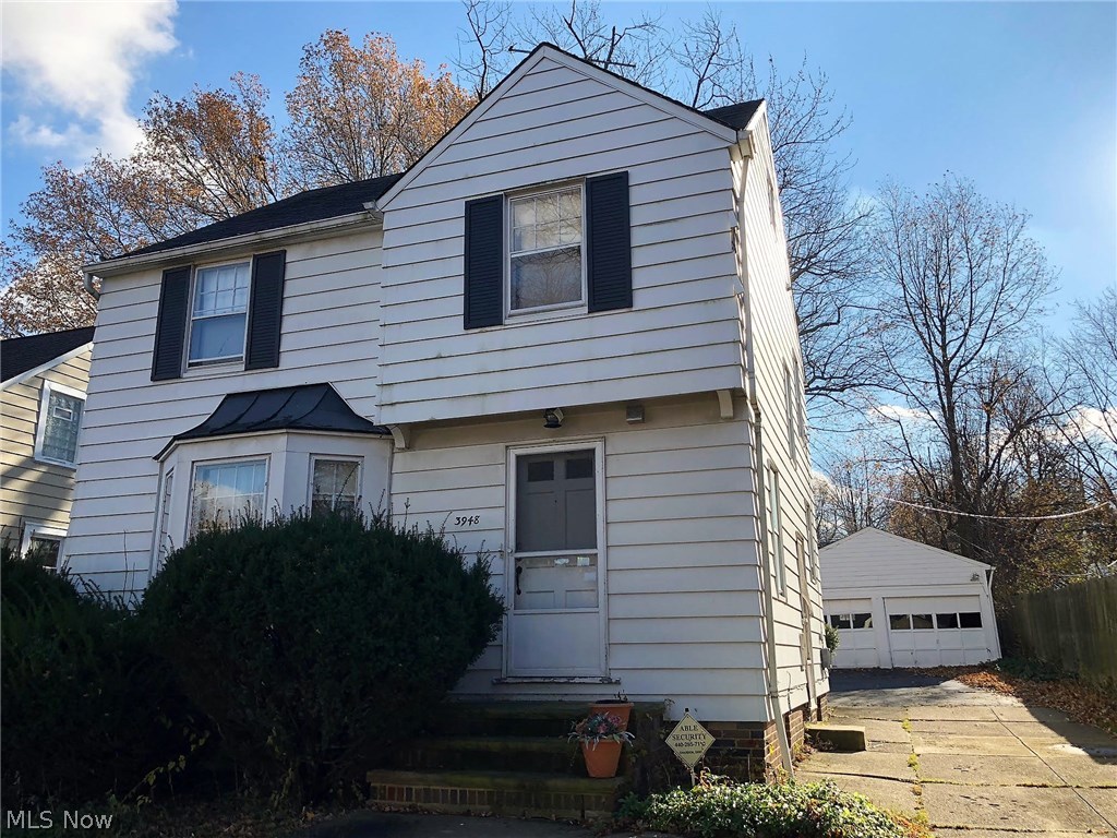 3948 Delmore Road Cleveland Heights, OH 44121 - Photo 1 of 26 This 3 bedroom, 1-1/2 bath colonial just needs your final touch ideas to make it even greater. It features a newer furnace and water tank. The lower level offers an opportunity for a rec room. Come and bring your ideas!