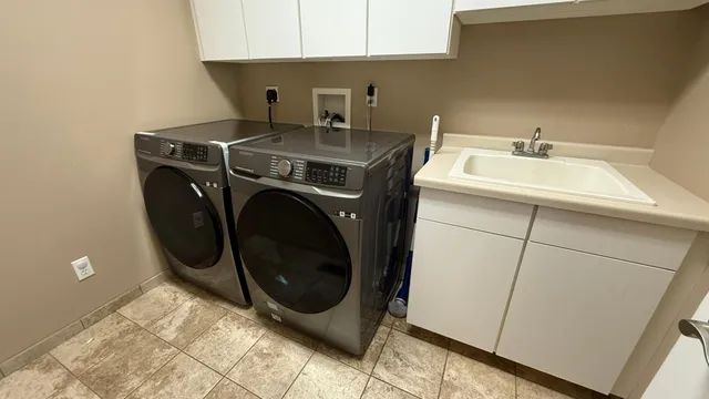 $320,000 | 1105 Dana Drive Southeast, Willmar, MN 56201