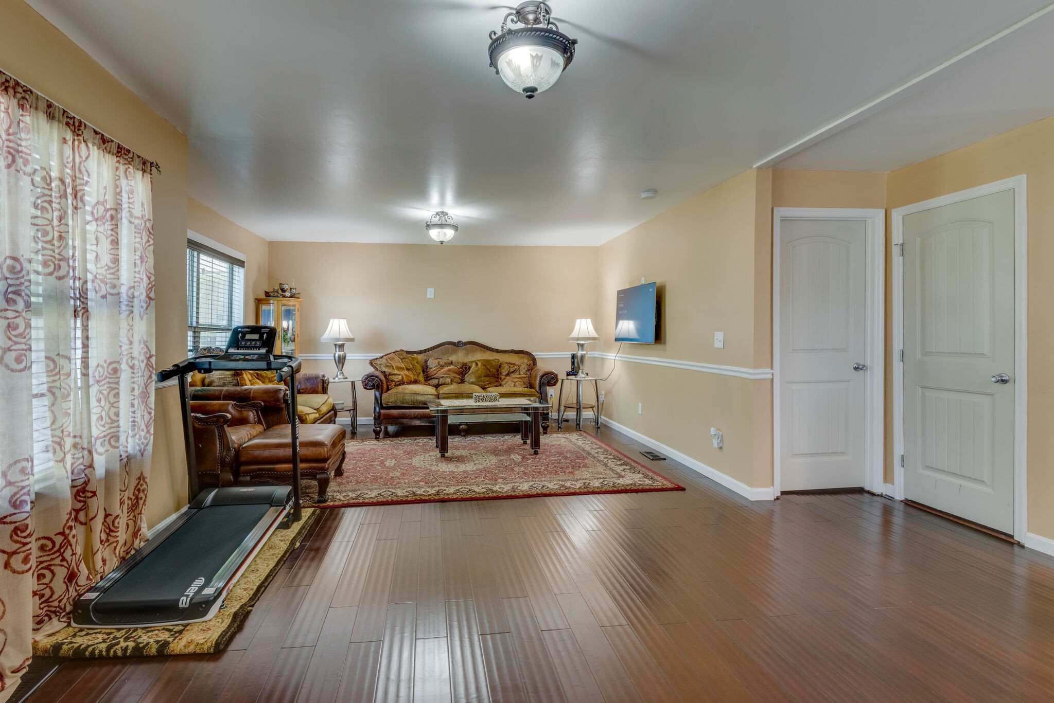 1532 Mohawk Trail Madison, TN 37115 - Photo 5 of 22 a living room with furniture and a wooden floor