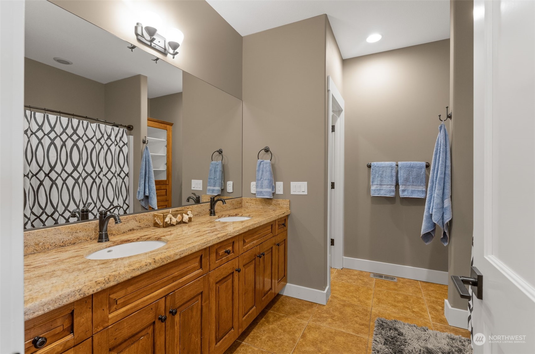 529 37th Street Bellingham, WA 98229 - Photo 29 of 40