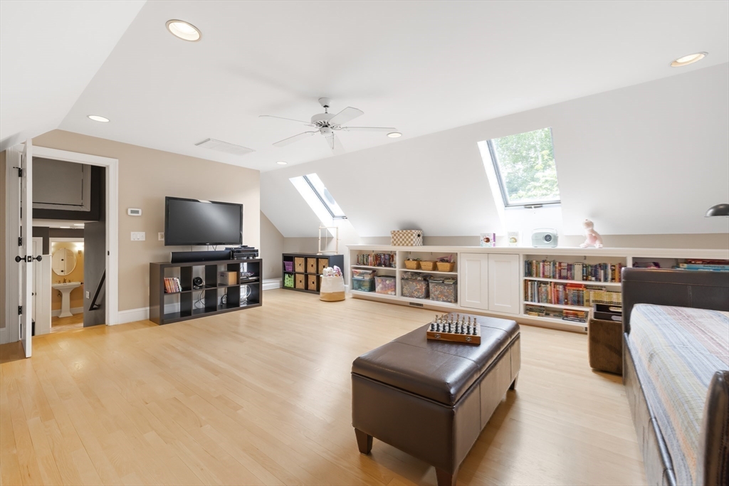99 Huntington Road Newton, MA 02458 - Photo 15 of 36