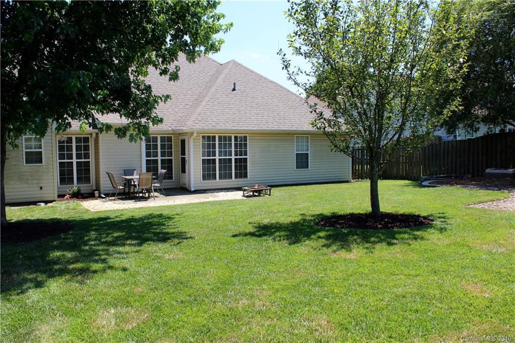 12529 Cardinal Point Road Charlotte, NC 28269 - Photo 11 of 14 Gallery Image 11