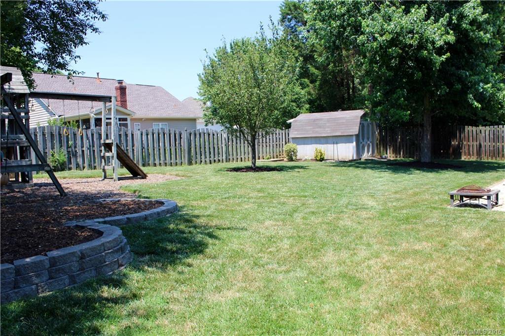 12529 Cardinal Point Road Charlotte, NC 28269 - Photo 13 of 14 Gallery Image 13