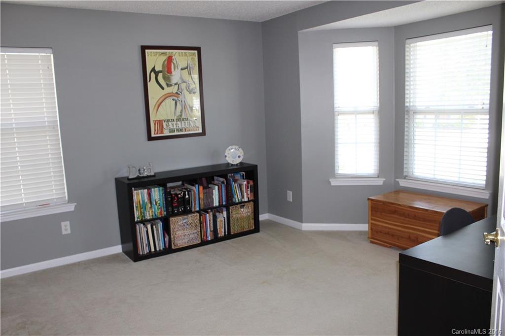 12529 Cardinal Point Road Charlotte, NC 28269 - Photo 5 of 14 Gallery Image 5