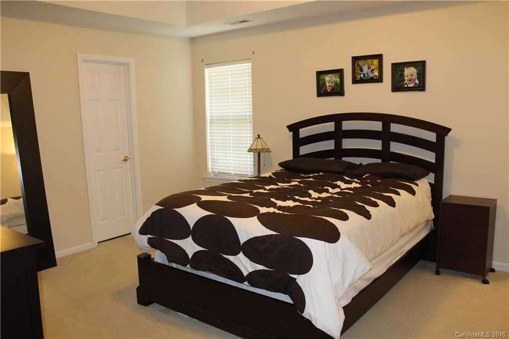 12529 Cardinal Point Road Charlotte, NC 28269 - Photo 7 of 14 Gallery Image 7