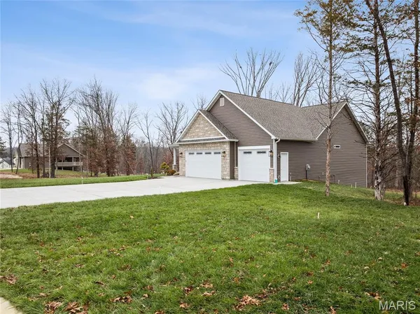 $534,900 | 442 Shady Trail Drive, Troy, MO 63379