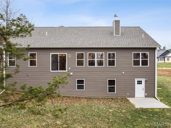 $534,900 | 442 Shady Trail Drive, Troy, MO 63379