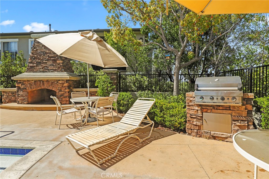 20000 Plum Canyon Road, Unit 1722 Saugus, CA 91350 - Photo 24 of 30 an outdoor space with seating