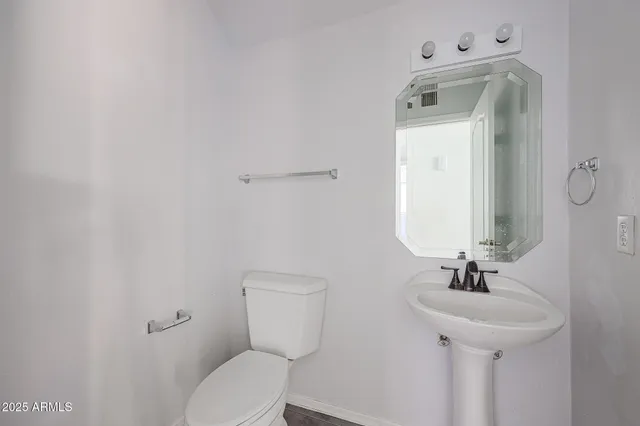 $3,350 | 4432 East Anderson Drive, Phoenix, AZ 85032