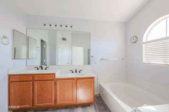 $3,350 | 4432 East Anderson Drive, Phoenix, AZ 85032