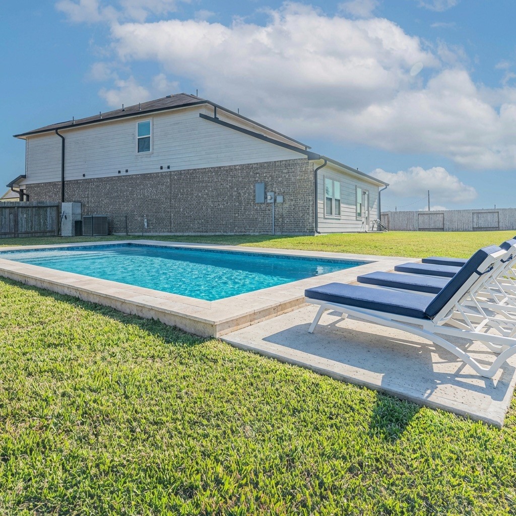 107 Montecito Lane Manvel, TX 77578 - Photo 3 of 49 *Virtually Staged* What could be....