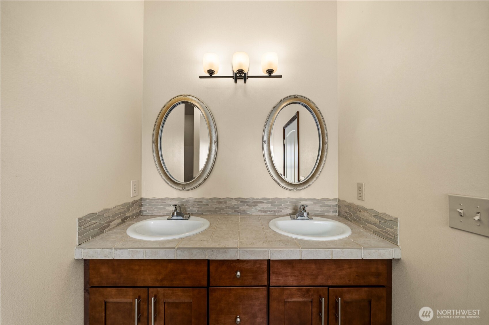 10404 210th Lane Southwest Rochester, WA 98579 - Photo 28 of 40