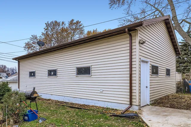 $314,900 | 1822 Lacrosse Avenue, St. Paul, MN 55119