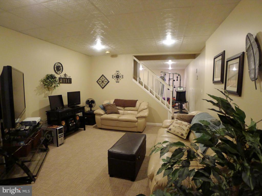 93 Chestnut Hill Road Stevens, PA 17578 - Photo 21 of 40 Gallery Image 21