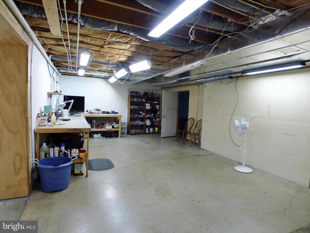 93 Chestnut Hill Road Stevens, PA 17578 - Photo 25 of 40 Gallery Image 25