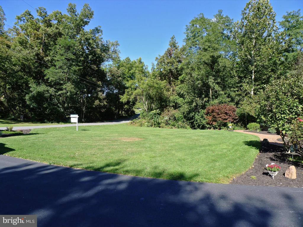 93 Chestnut Hill Road Stevens, PA 17578 - Photo 4 of 40 Gallery Image 4