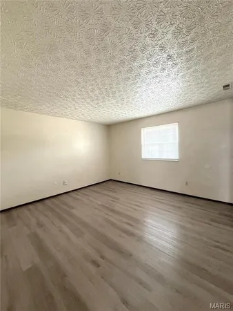 $875 | 304 Estate Drive, Unit B, O'Fallon, IL 62269