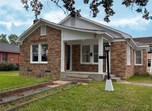 $2,300 | 1569 Elliott Street, Houston, TX 77023