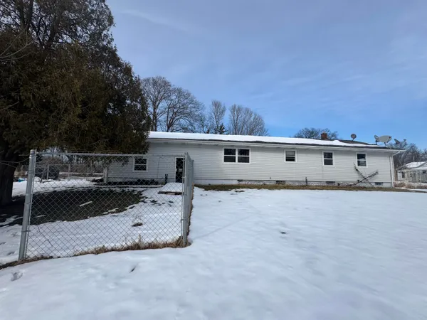 $275,000 | 3334 West Glendora Road, Buchanan, MI 49107