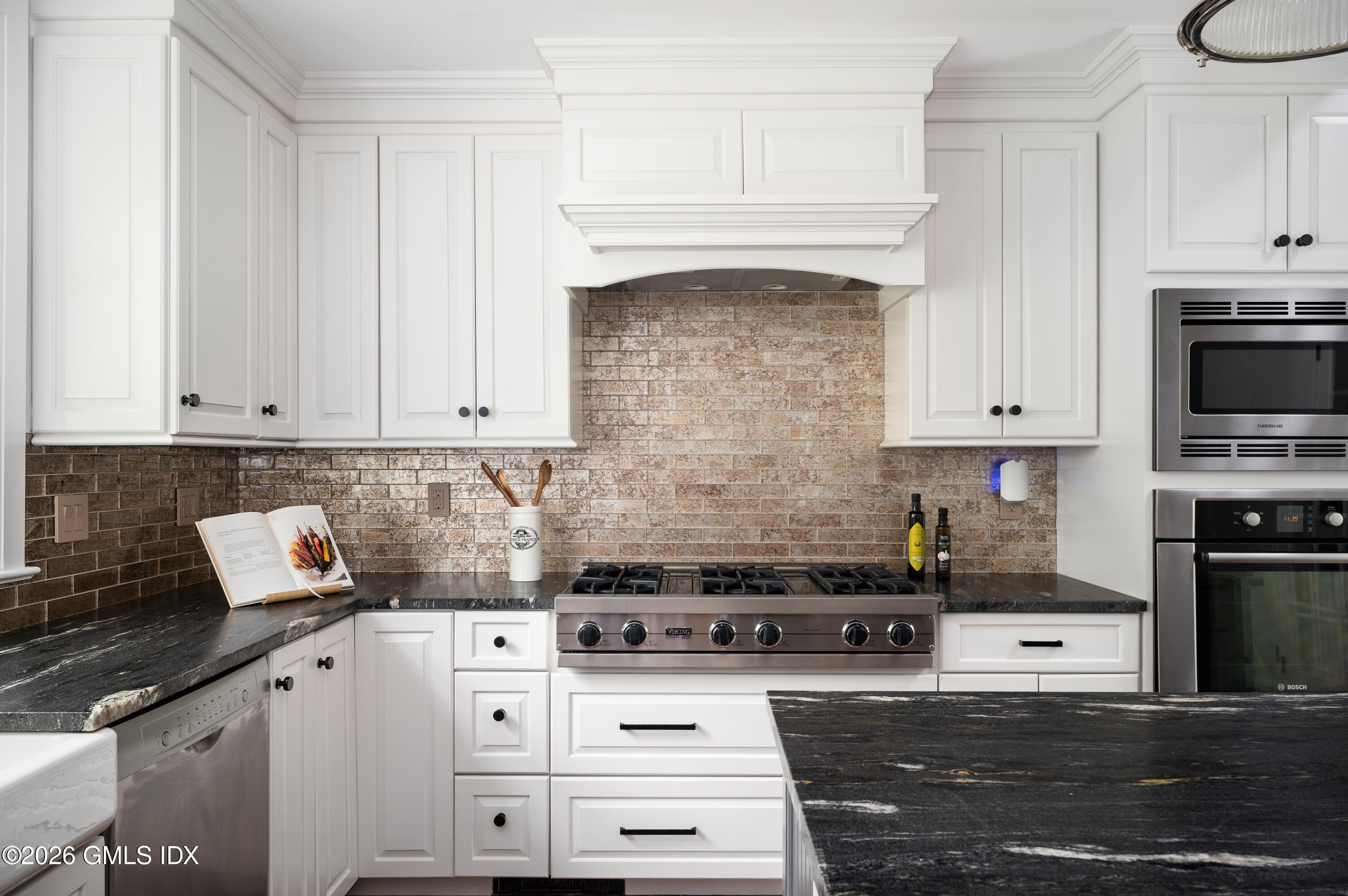 469 Taconic Road Greenwich, CT 06831 - Photo 19 of 59 70-70_HudsonCP_469TaconicRd