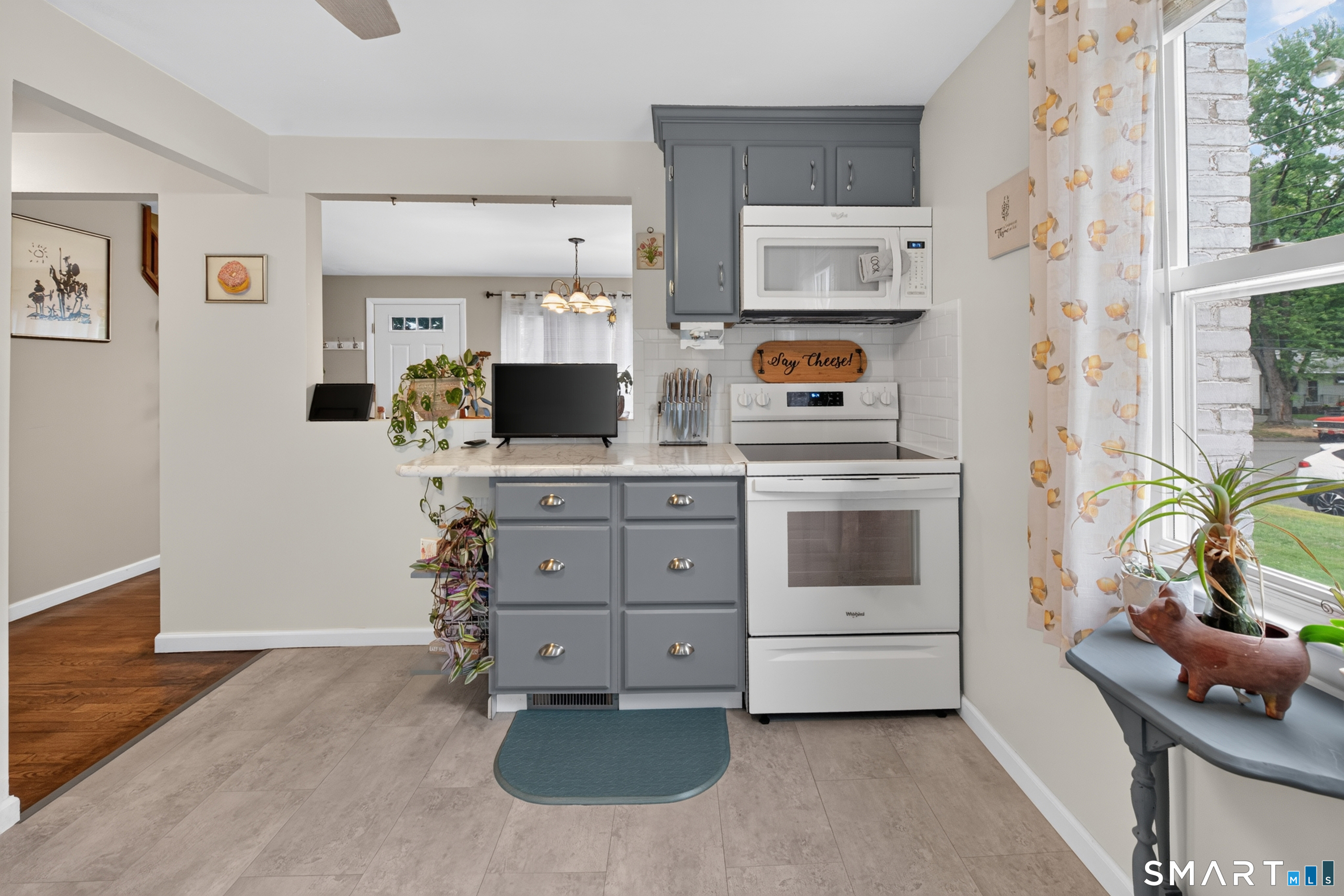 76 Mildred Road Meriden, CT 06450 - Photo 6 of 36