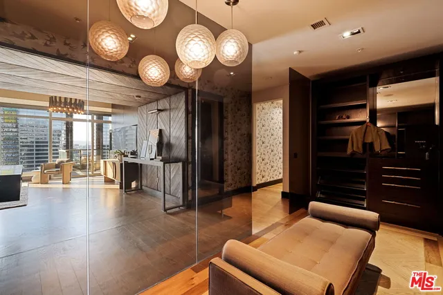 $4,500,000 | 1155 South Grand Avenue, Unit PH2204, Los Angeles, CA 90015