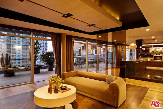 $4,500,000 | 1155 South Grand Avenue, Unit PH2204, Los Angeles, CA 90015