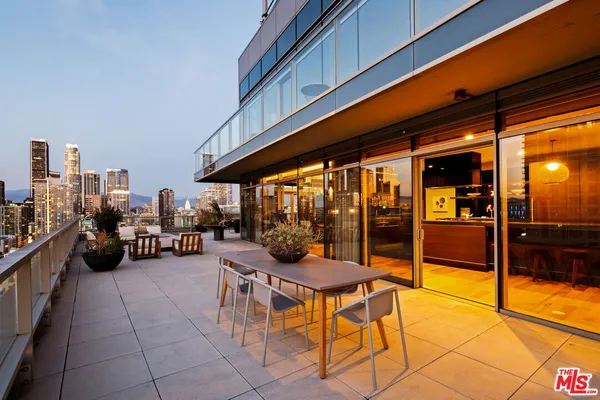 $4,500,000 | 1155 South Grand Avenue, Unit PH2204, Los Angeles, CA 90015