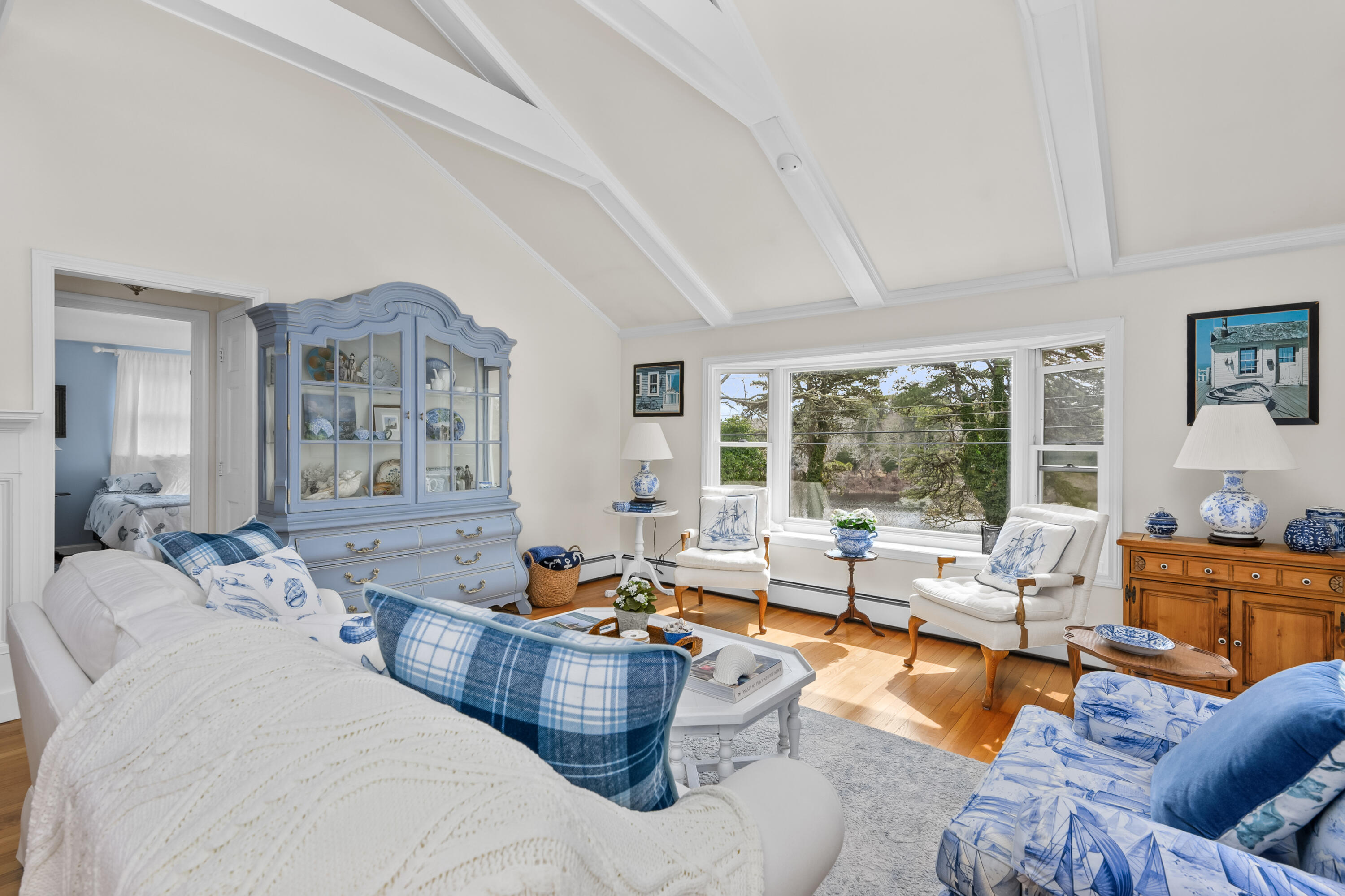 118 Wilfred Road Chatham, MA 02633 - Photo 8 of 50 Living Room