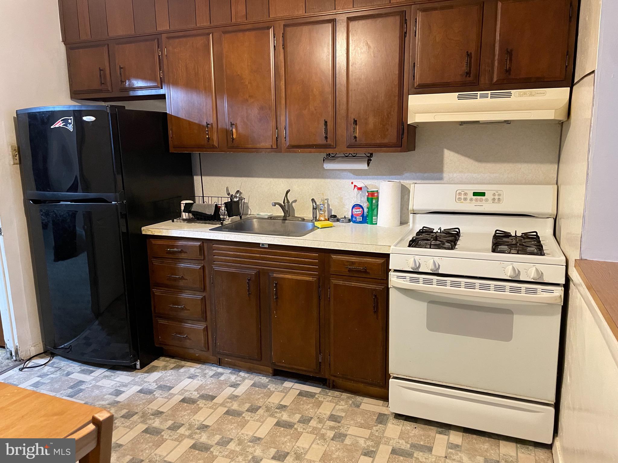 6229 Reedland Street Philadelphia, PA 19142 - Photo 3 of 15 Gallery Image 3