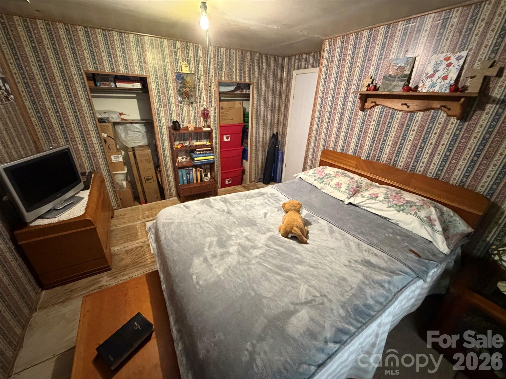 658 Upper Hanging Rock Road Spruce Pine, NC 28777 - Photo 17 of 35 a view of kitchen and dining room